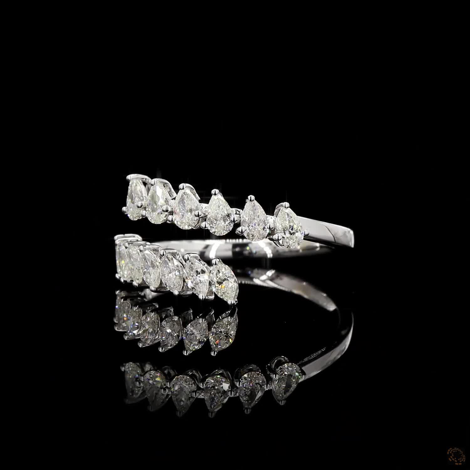 Veliora Twin Crest Ring - Image 3