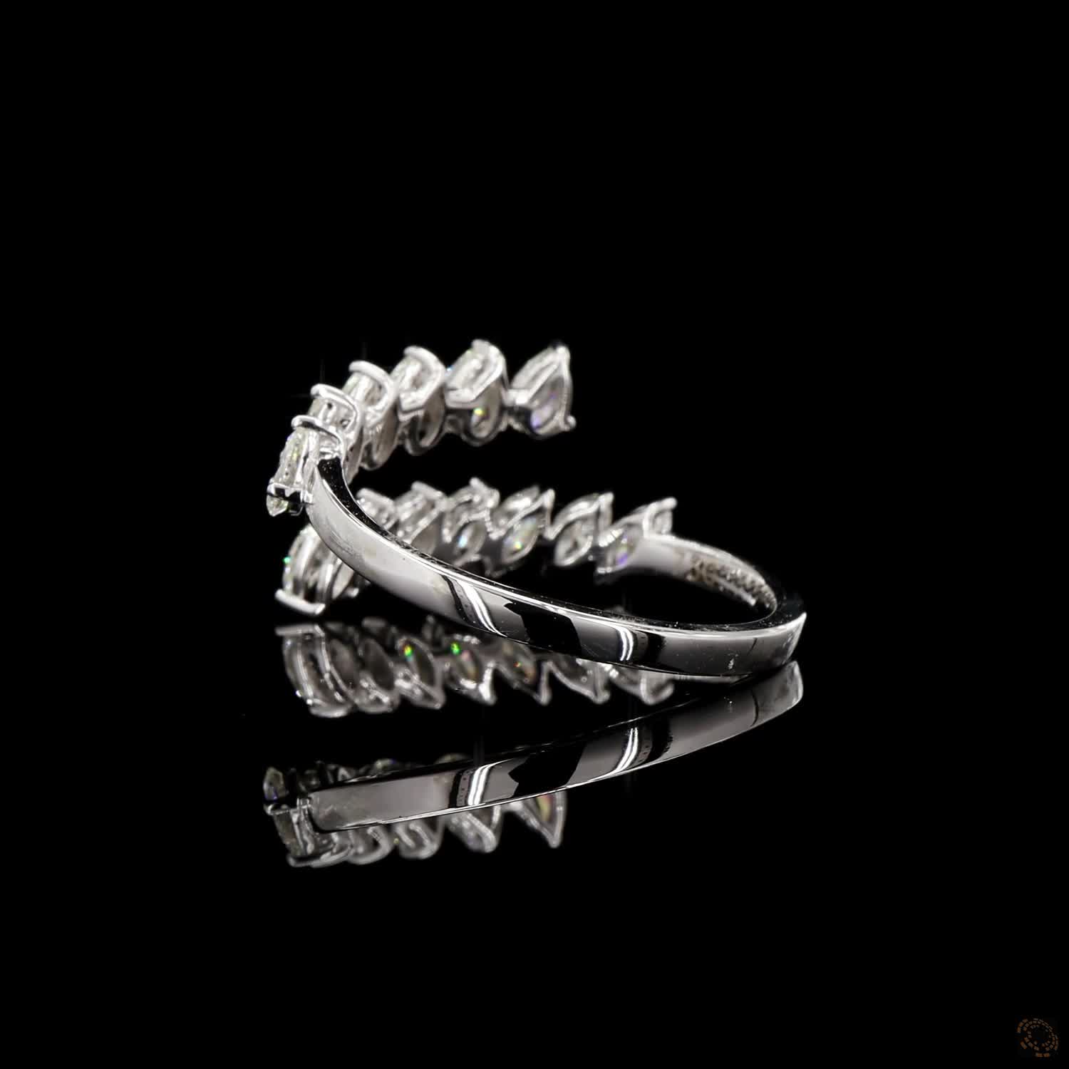 Veliora Twin Crest Ring - Image 5