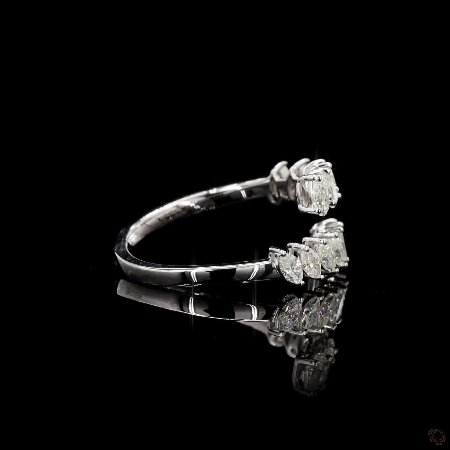 Veliora Twin Crest Ring - Image 8